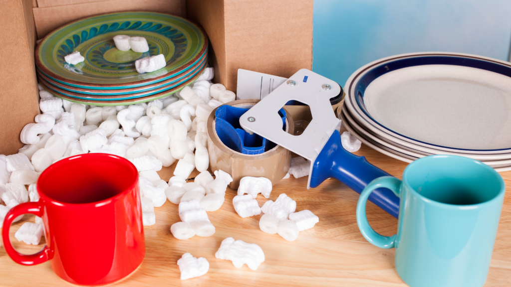 how to pack dishware